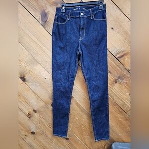 NWOT Old Navy High Rise Super Skinny Jeans 6Tall